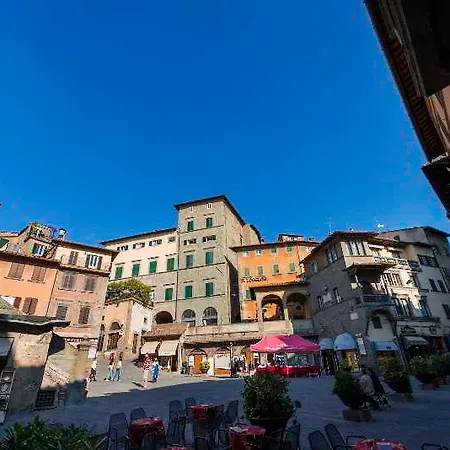 فندق Italia كورتونا