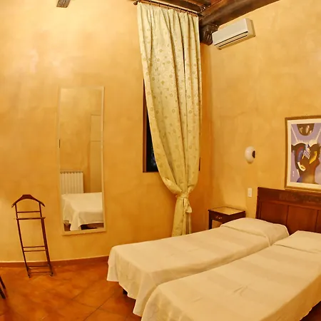 意大利科尔托纳酒店 酒店