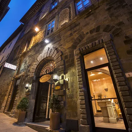 Italia فندق كورتونا