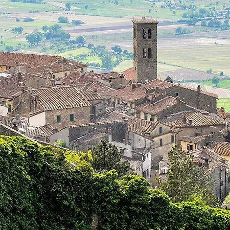 イタリア 3* コルトーナ