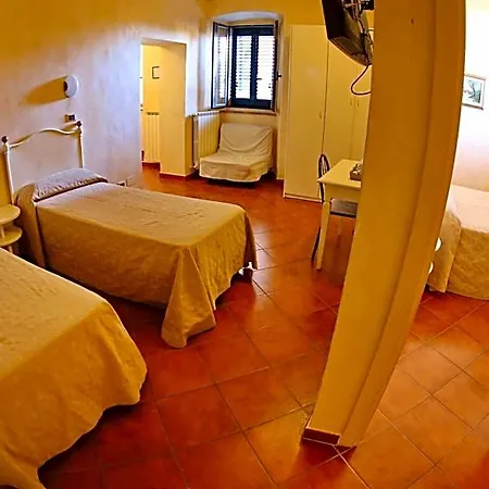Italia Отель 3*