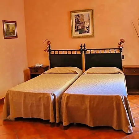Отель Italia 3*